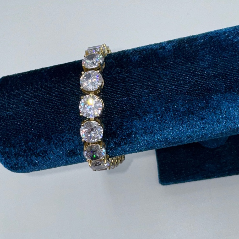 18k 72ct Tennis Bracelet - Picture 6 of 14